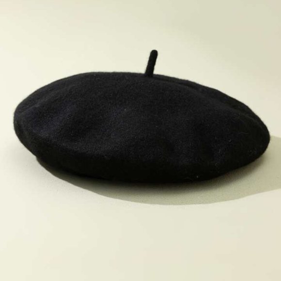 Black Shein Beret - Picture 2 of 2